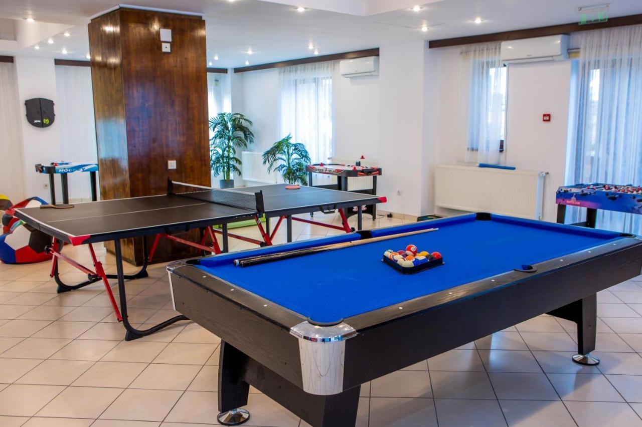 Hotel La Dolce Vita Zărneşti Екстериор снимка