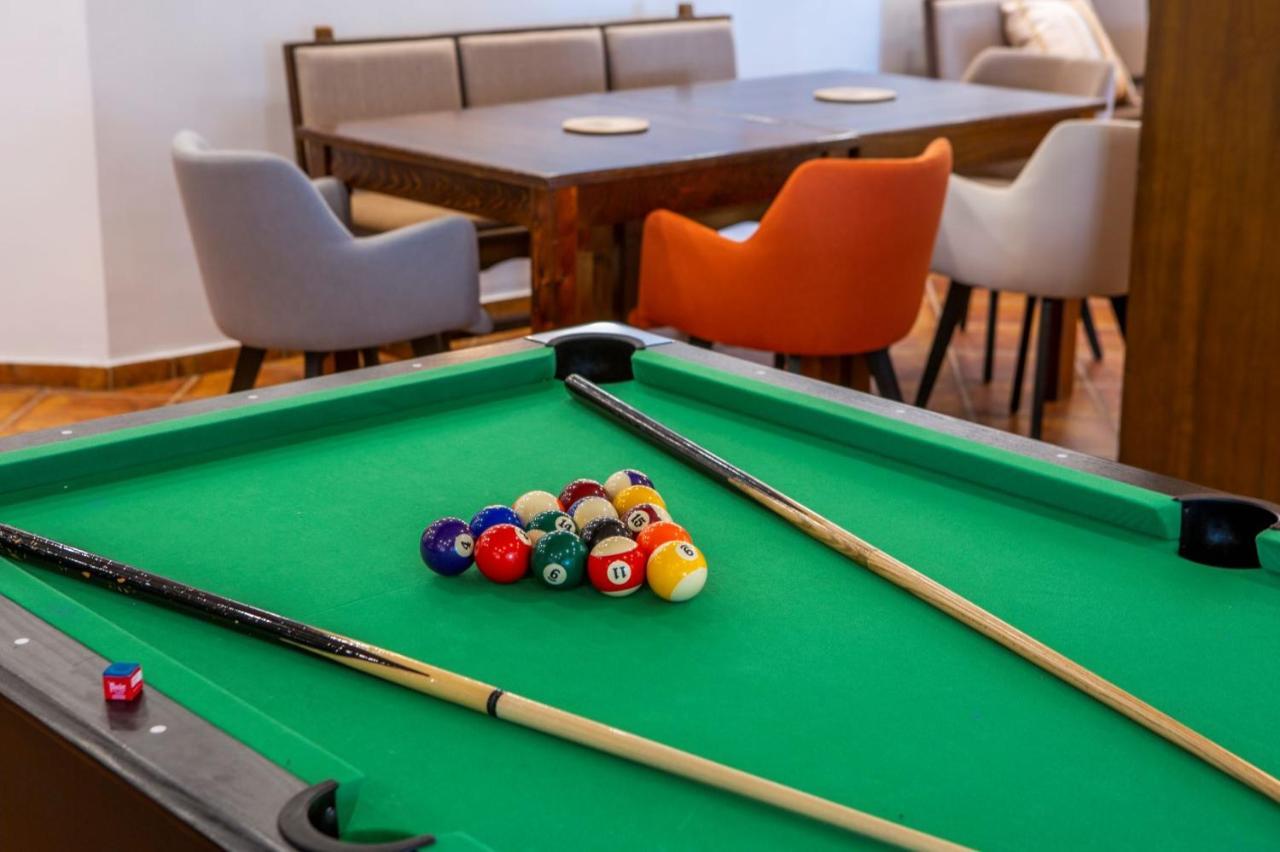 Hotel La Dolce Vita Zărneşti Екстериор снимка