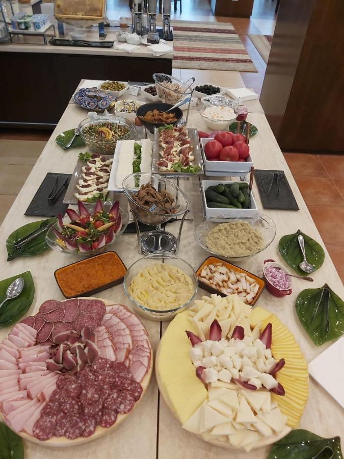 Hotel La Dolce Vita Zărneşti Екстериор снимка